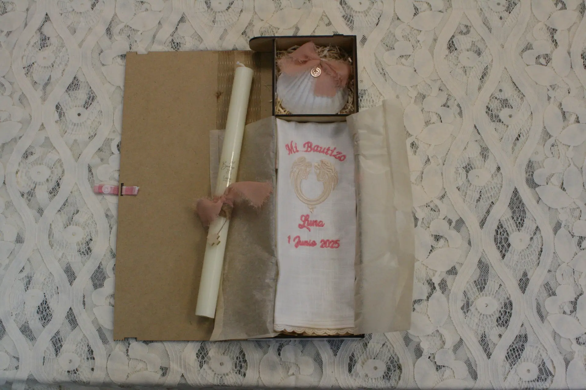 Kit de Bautizo con Caja Bautismal Personalizada - Imagen 15