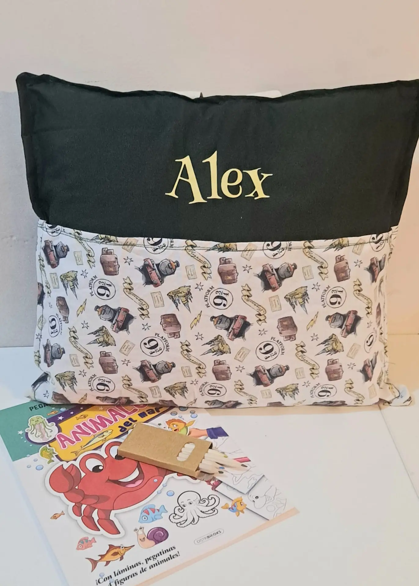 Cojin personalizado con libro