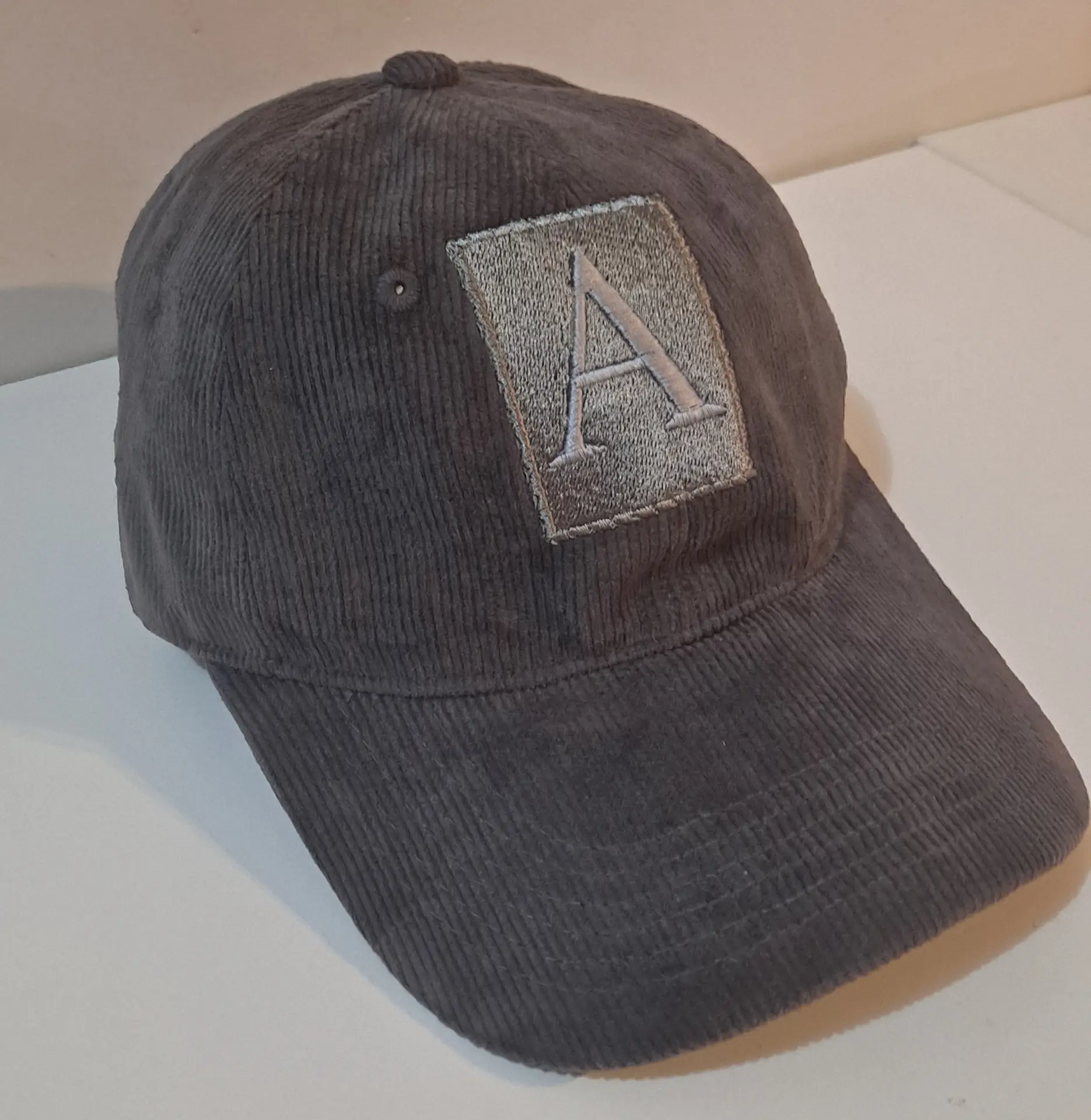 Gorra bordada personalizada - Imagen 3