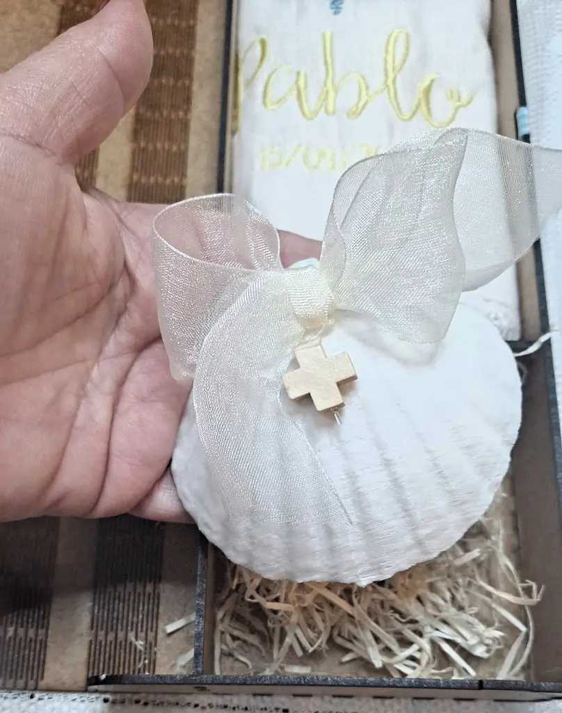 Kit de Bautizo con Caja Bautismal Personalizada - Imagen 4