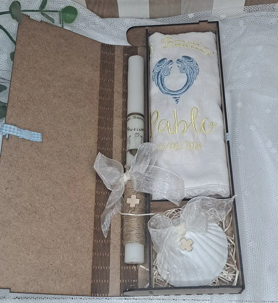 Kit de Bautizo con Caja Bautismal Personalizada - Imagen 8