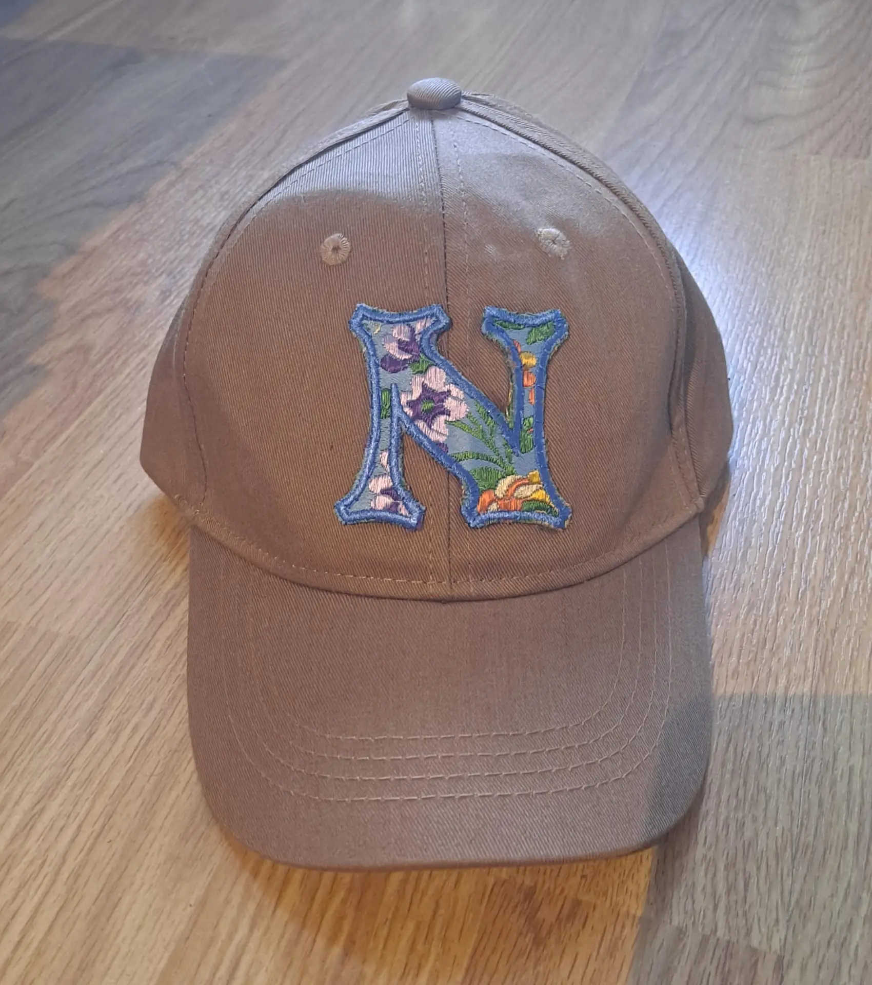 Gorra bordada personalizada - Imagen 5