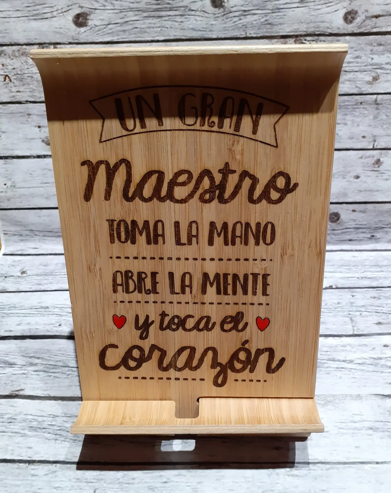 soporte bambú para maestro personalizado